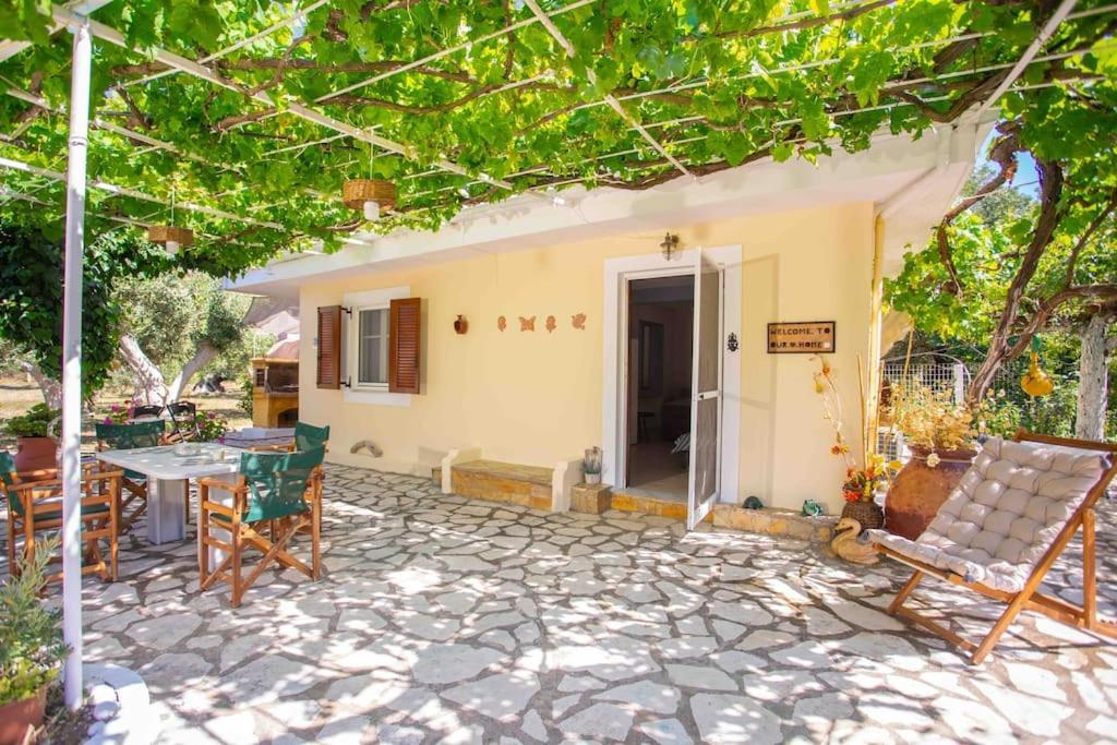 Anthia Private Studio A Breath Away From Beaches Áyios Nikítas Exteriör bild